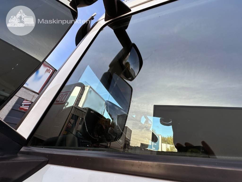 Φορτηγό κόφα Scania R 580: φωτογραφία 28 Φορτηγό κόφα Scania R 580: φωτογραφία 28