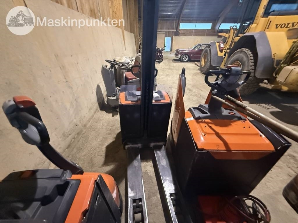 Toyota BT SWE 80 L - Ηλεκτροκίνητο περονοφόρο: φωτογραφία 5 Toyota BT SWE 80 L - Ηλεκτροκίνητο περονοφόρο: φωτογραφία 5