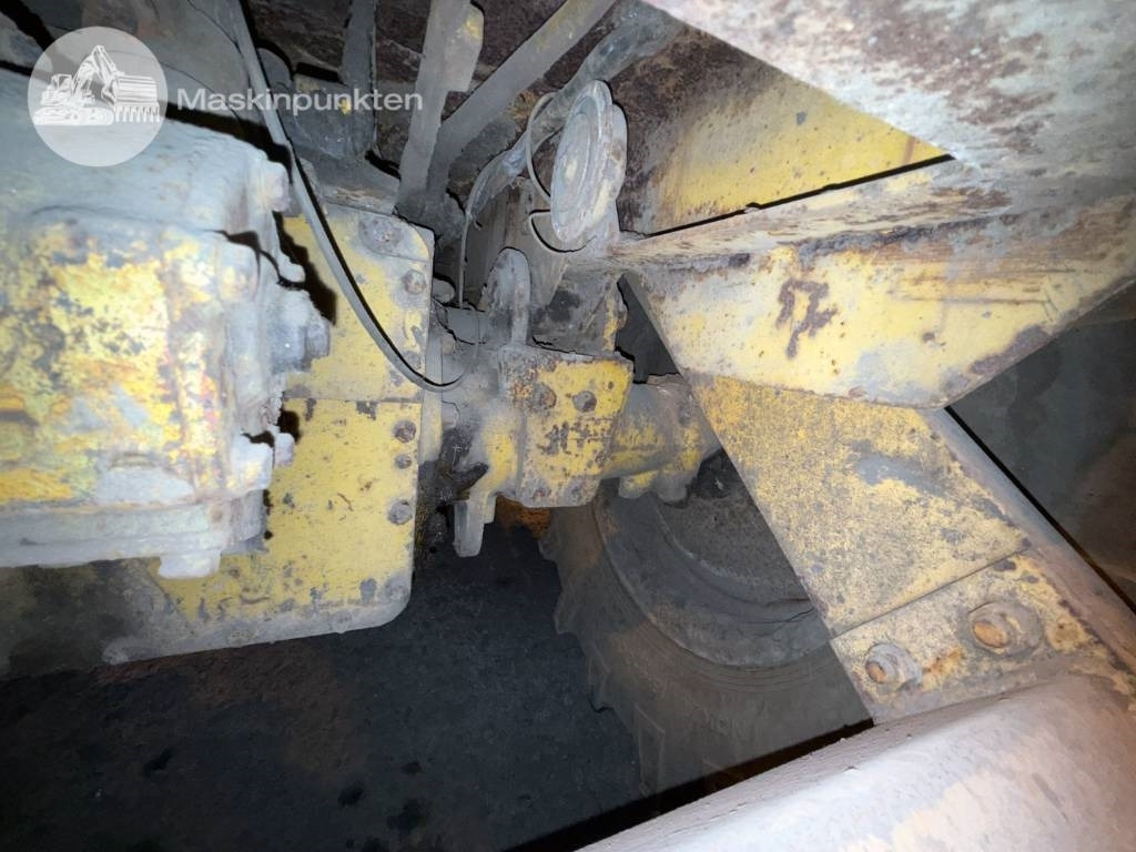 Ελαστιχοφόρος φορτωτής Volvo BM 620: φωτογραφία 32
