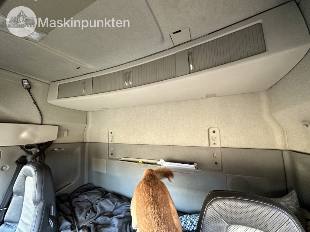 Φορτηγό φόρτωσης γάντζου Volvo FH 6*2: φωτογραφία 17 Φορτηγό φόρτωσης γάντζου Volvo FH 6*2: φωτογραφία 17