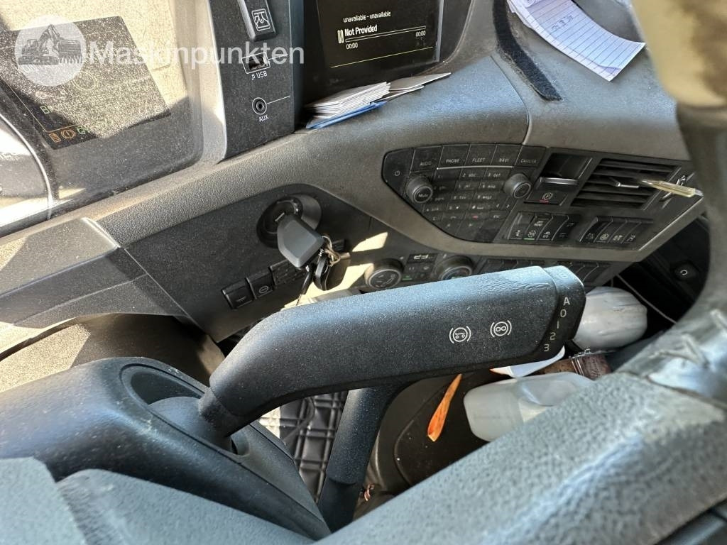 Φορτηγό φόρτωσης γάντζου Volvo FH 6*2: φωτογραφία 29 Φορτηγό φόρτωσης γάντζου Volvo FH 6*2: φωτογραφία 29