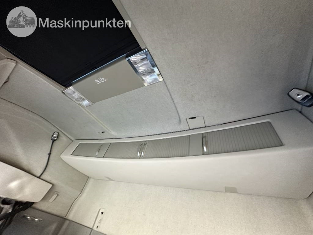 Φορτηγό φόρτωσης γάντζου Volvo FH 6*2: φωτογραφία 18 Φορτηγό φόρτωσης γάντζου Volvo FH 6*2: φωτογραφία 18