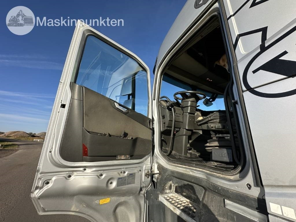 Φορτηγό φόρτωσης γάντζου Volvo FH 6*2: φωτογραφία 9 Φορτηγό φόρτωσης γάντζου Volvo FH 6*2: φωτογραφία 9