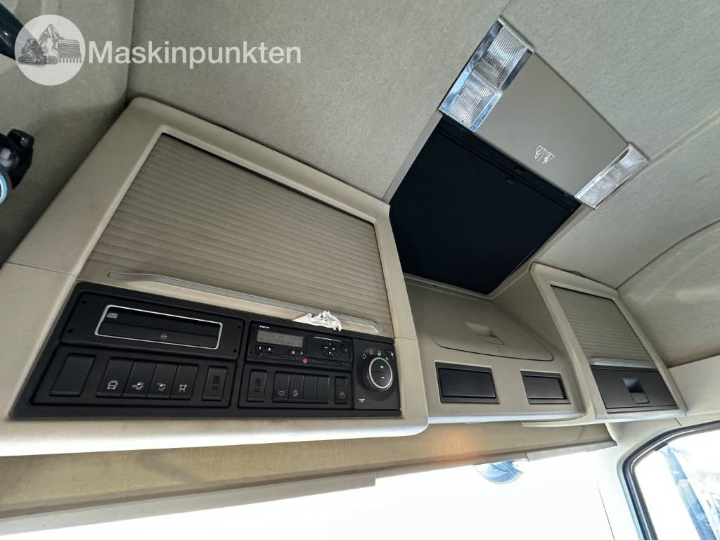 Φορτηγό φόρτωσης γάντζου Volvo FH 6*2: φωτογραφία 20 Φορτηγό φόρτωσης γάντζου Volvo FH 6*2: φωτογραφία 20