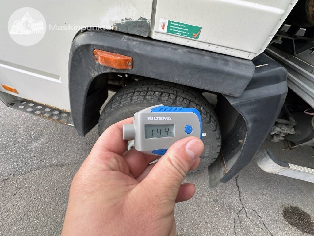 Φορτηγό κόφα Volvo FL 610 Verkstadsinredd: φωτογραφία 24