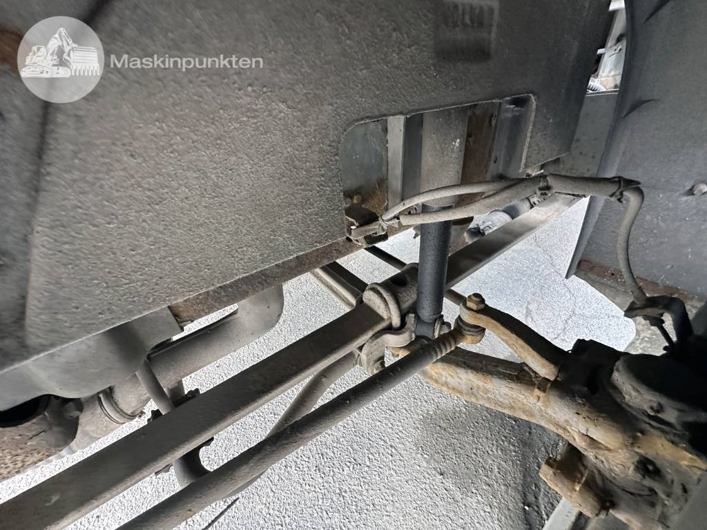 Φορτηγό κόφα Volvo FL 610 Verkstadsinredd: φωτογραφία 23