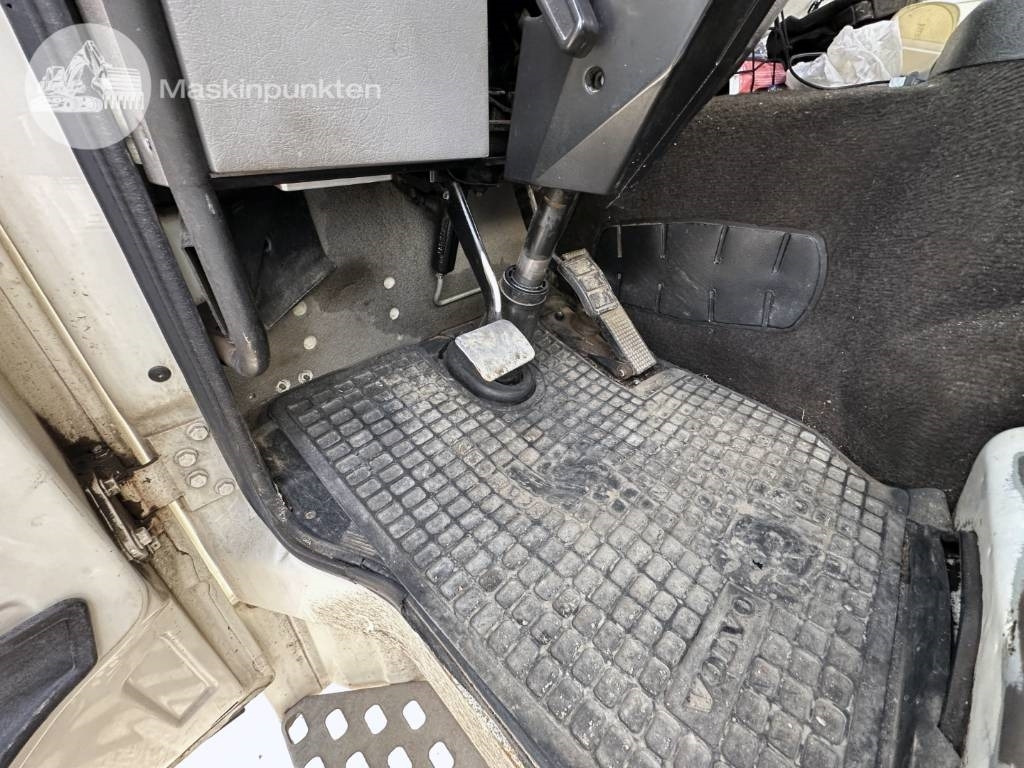 Φορτηγό κόφα Volvo FL 610 Verkstadsinredd: φωτογραφία 13