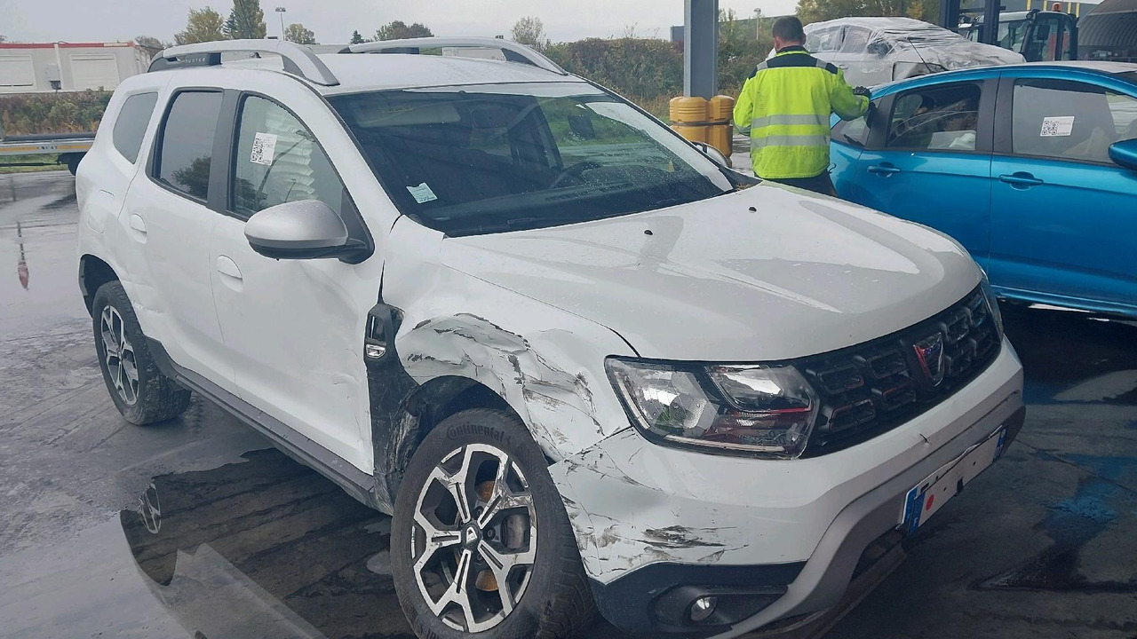 DACIA DUSTER II 1.5 BLUEDCI 115 - Αυτοκίνητο: φωτογραφία 2 DACIA DUSTER II 1.5 BLUEDCI 115 - Αυτοκίνητο: φωτογραφία 2