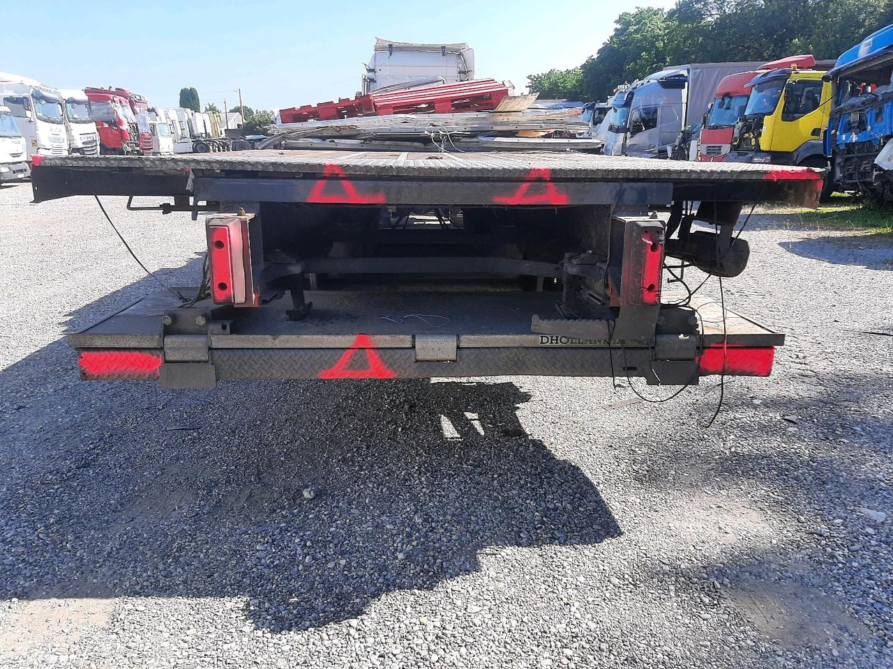 FRUEHAUF 3 ESSIEUX R580 - Επικαθήμενο πλατφόρμα/ Καρότσα: φωτογραφία 5 FRUEHAUF 3 ESSIEUX R580 - Επικαθήμενο πλατφόρμα/ Καρότσα: φωτογραφία 5