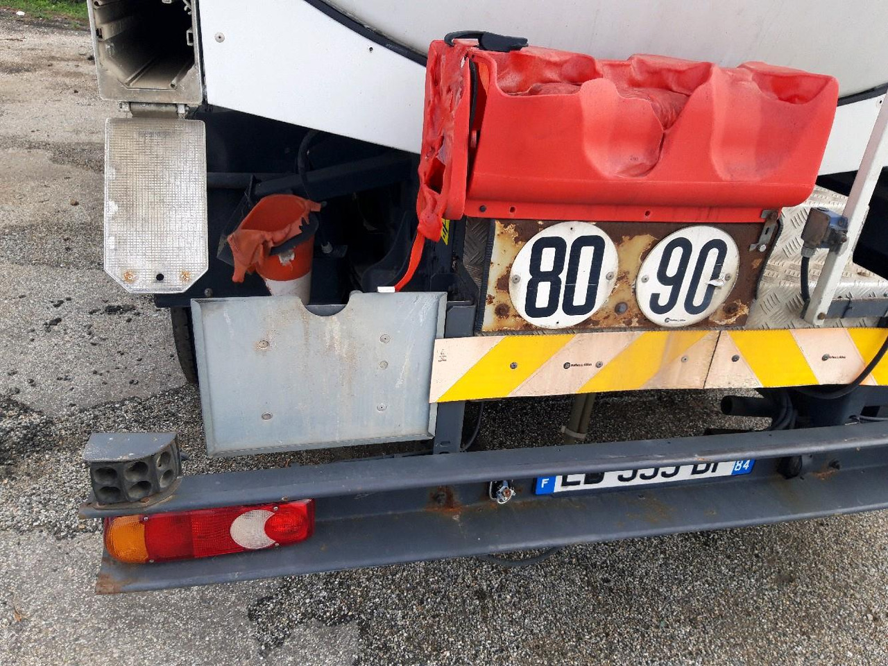 Φορτηγό βυτιοφόρο RENAULT MIDLUM CITERNE 7500: φωτογραφία 6 Φορτηγό βυτιοφόρο RENAULT MIDLUM CITERNE 7500: φωτογραφία 6