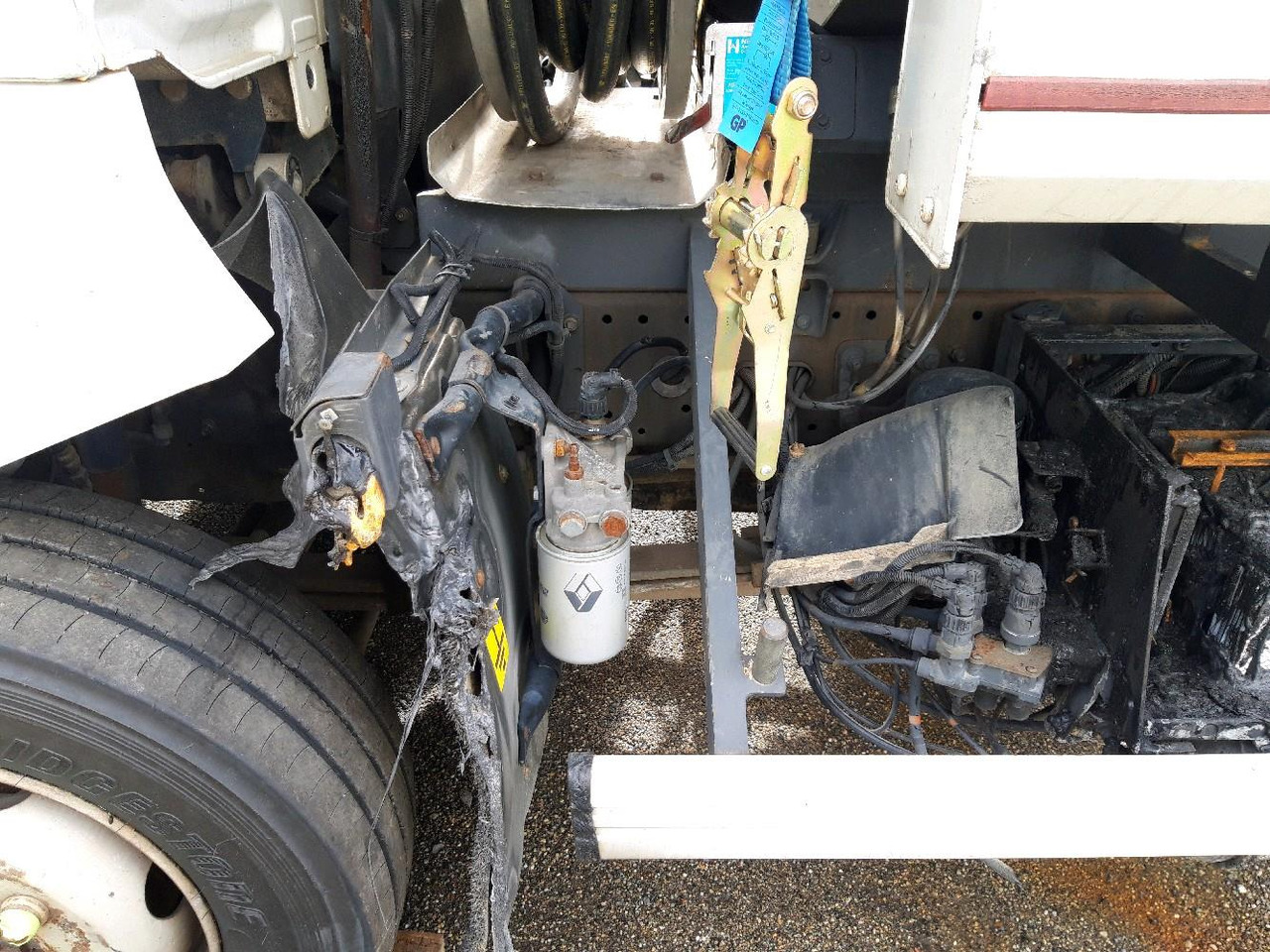 Φορτηγό βυτιοφόρο RENAULT MIDLUM CITERNE 7500: φωτογραφία 20 Φορτηγό βυτιοφόρο RENAULT MIDLUM CITERNE 7500: φωτογραφία 20