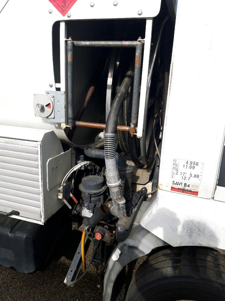 Φορτηγό βυτιοφόρο RENAULT MIDLUM CITERNE 7500: φωτογραφία 13 Φορτηγό βυτιοφόρο RENAULT MIDLUM CITERNE 7500: φωτογραφία 13