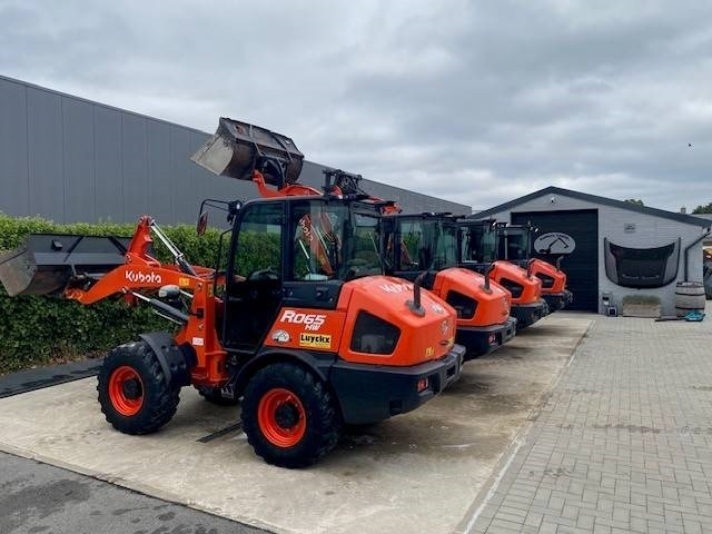 Ελαστιχοφόρος φορτωτής Kubota R 065: φωτογραφία 8