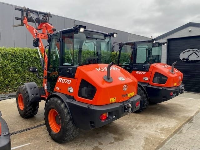 Ελαστιχοφόρος φορτωτής Kubota R 065: φωτογραφία 13