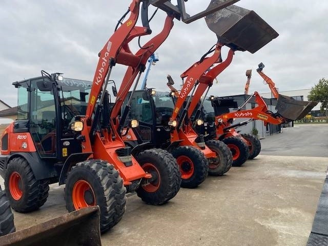 Ελαστιχοφόρος φορτωτής Kubota R 065: φωτογραφία 19