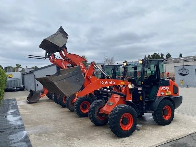 Ελαστιχοφόρος φορτωτής Kubota R 065: φωτογραφία 10
