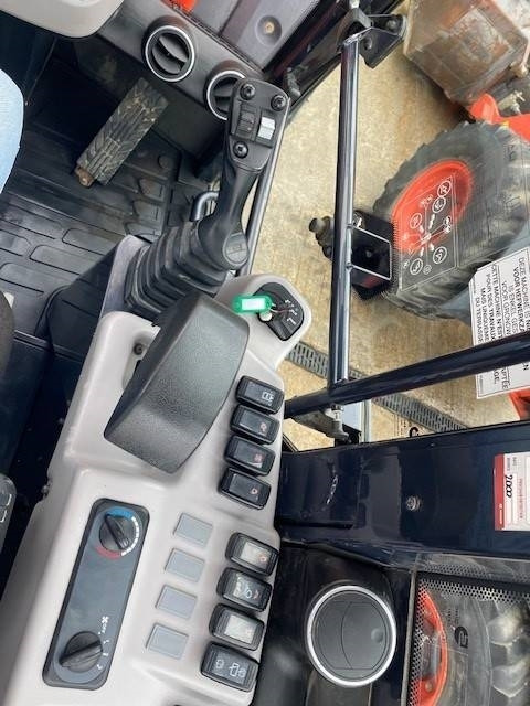 Ελαστιχοφόρος φορτωτής Kubota R 065: φωτογραφία 25