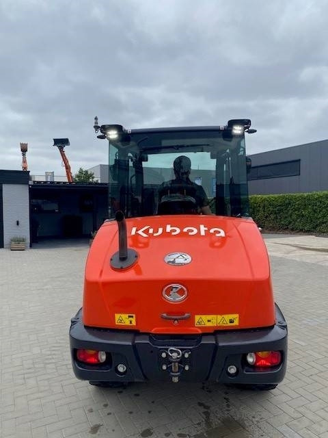 Kubota R 070 - Ελαστιχοφόρος φορτωτής: φωτογραφία 3 Kubota R 070 - Ελαστιχοφόρος φορτωτής: φωτογραφία 3