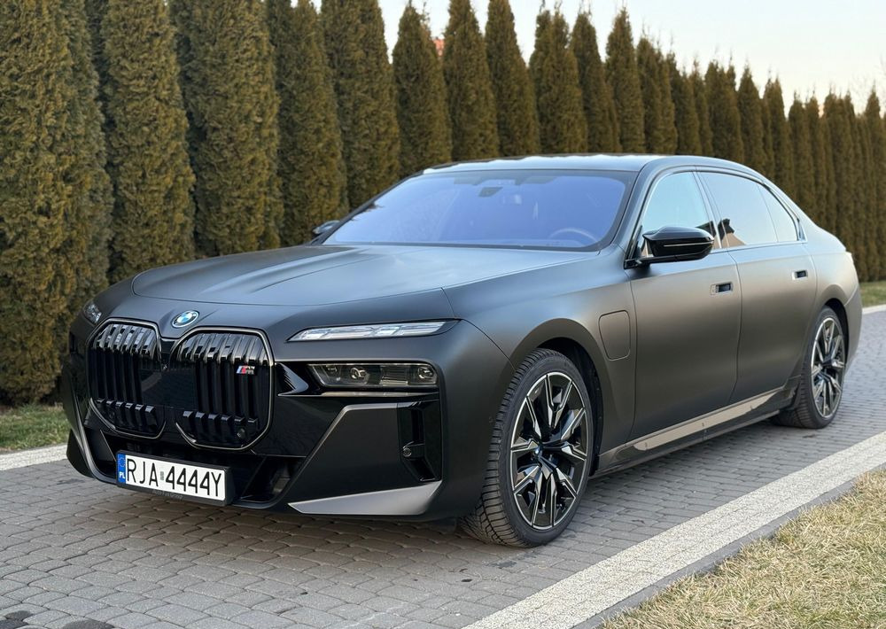 BMW Seria 7 - Λιμουζίνα/ Sedan: φωτογραφία 1 BMW Seria 7 - Λιμουζίνα/ Sedan: φωτογραφία 1