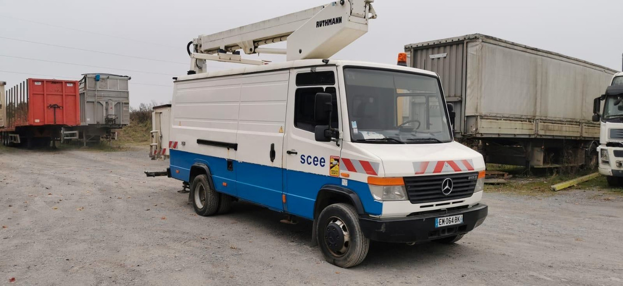 Mercedes-Benz VARIO 815 D 17 M - Φορτηγό με εναέρια πλατφόρμα: φωτογραφία 1 Mercedes-Benz VARIO 815 D 17 M - Φορτηγό με εναέρια πλατφόρμα: φωτογραφία 1