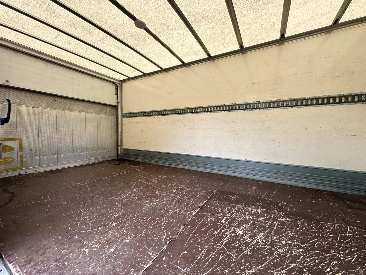 Φορτηγό κόφα Renault D 7.5 LIFT 7,5 T AUTOMATIC GEARBOX CAMERA: φωτογραφία 8