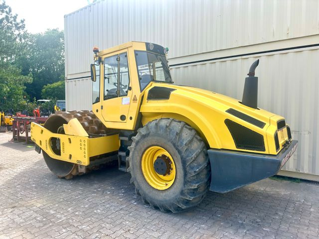 BOMAG BW213PDH-4 / 2012 BJ / Deutsche Maschine - Οδοστρωτήρες: φωτογραφία 3 BOMAG BW213PDH-4 / 2012 BJ / Deutsche Maschine - Οδοστρωτήρες: φωτογραφία 3