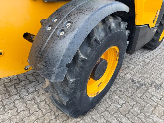 Τηλεσκοπικός φορτωτής JCB 535-125 / 2016 BJ / 3.571 H / 12.5 Meter: φωτογραφία 17 Τηλεσκοπικός φορτωτής JCB 535-125 / 2016 BJ / 3.571 H / 12.5 Meter: φωτογραφία 17