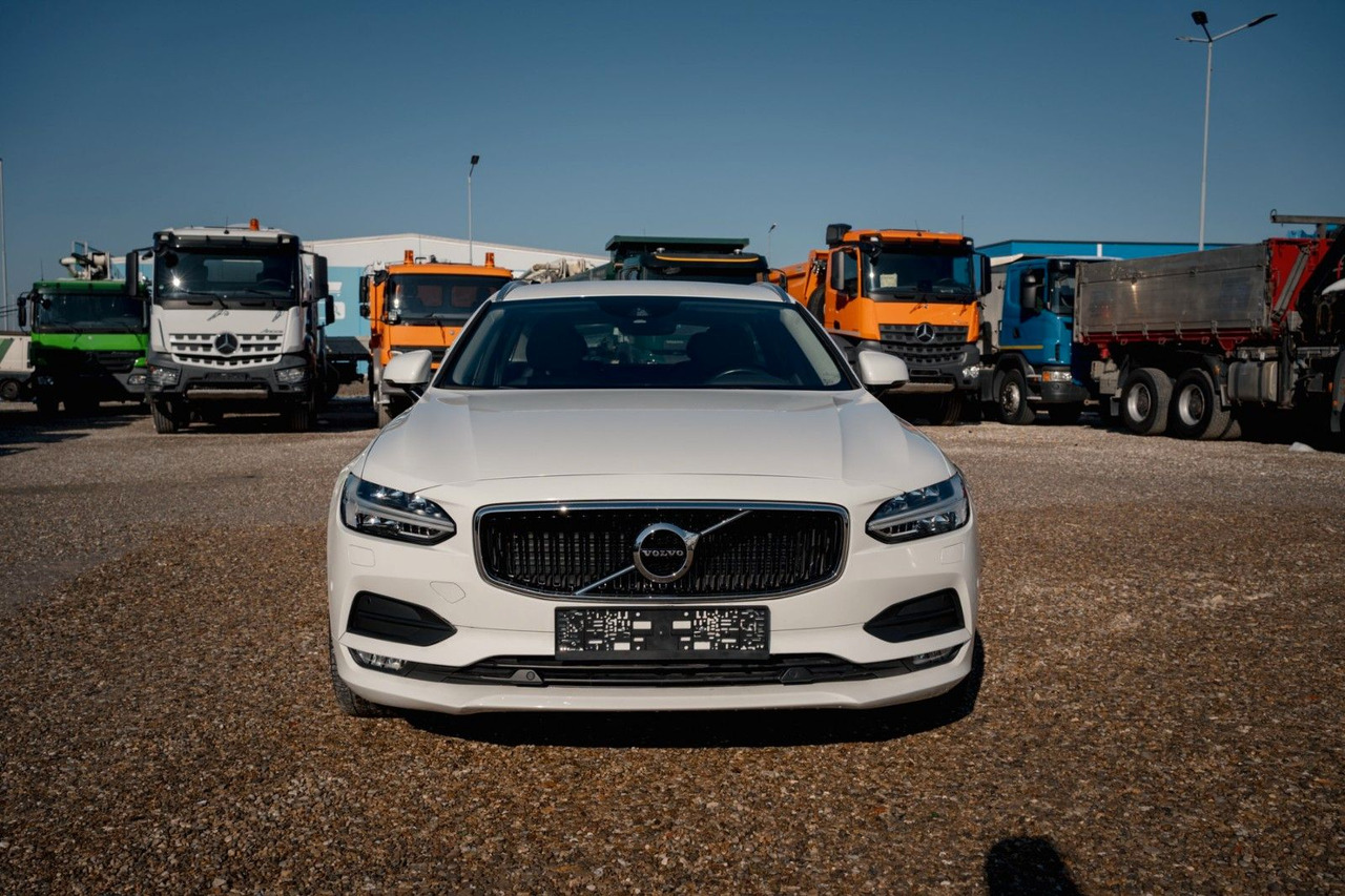 Volvo V90 D4 Momentum 2.0D - Station wagon: φωτογραφία 3 Volvo V90 D4 Momentum 2.0D - Station wagon: φωτογραφία 3
