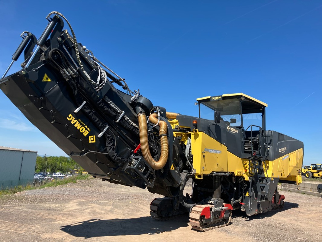 BOMAG DE BM 2200/75 Stage IV/Tier 4f - Μηχανών ασφάλτου: φωτογραφία 1 BOMAG DE BM 2200/75 Stage IV/Tier 4f - Μηχανών ασφάλτου: φωτογραφία 1