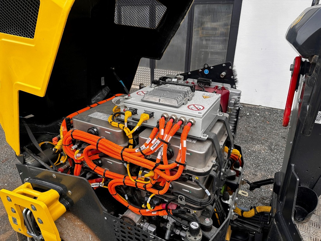 BOMAG DE BW 120 ADe-5 - Οδοστρωτήρας: φωτογραφία 5 BOMAG DE BW 120 ADe-5 - Οδοστρωτήρας: φωτογραφία 5