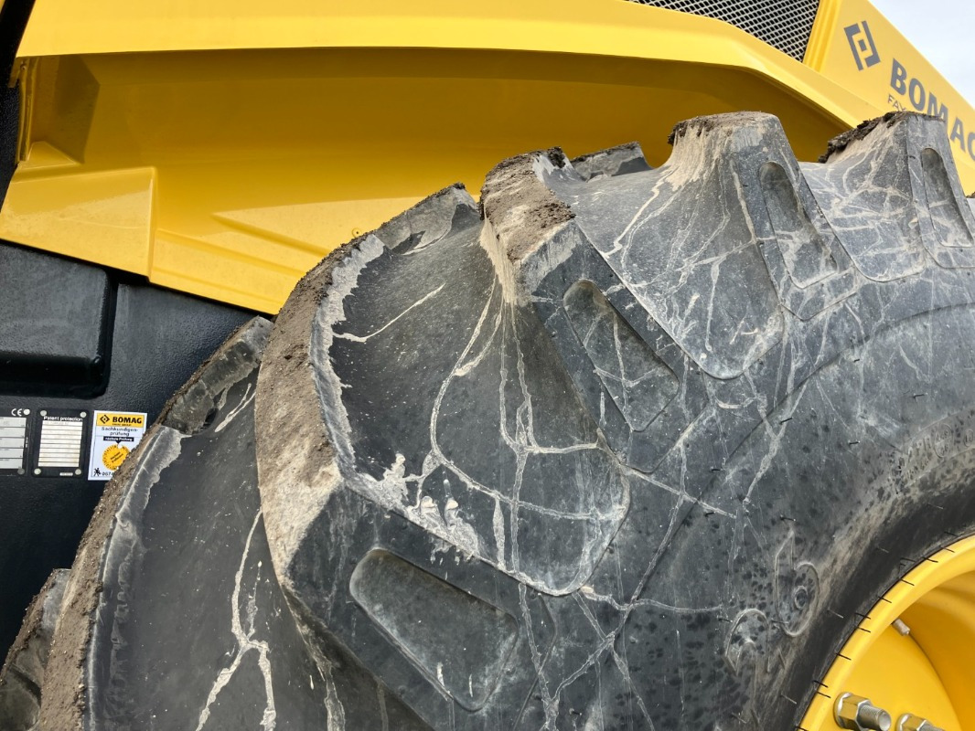 Οδοστρωτήρας BOMAG DE BW 213 PDH-5 Stage V/Tier 4f: φωτογραφία 27 Οδοστρωτήρας BOMAG DE BW 213 PDH-5 Stage V/Tier 4f: φωτογραφία 27
