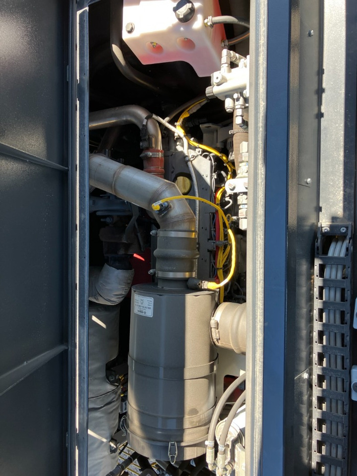 BOMAG IT BF 800 C S600 Stage IIIa/Tier 3 - Διαστρωτήρας ασφάλτου: φωτογραφία 4 BOMAG IT BF 800 C S600 Stage IIIa/Tier 3 - Διαστρωτήρας ασφάλτου: φωτογραφία 4