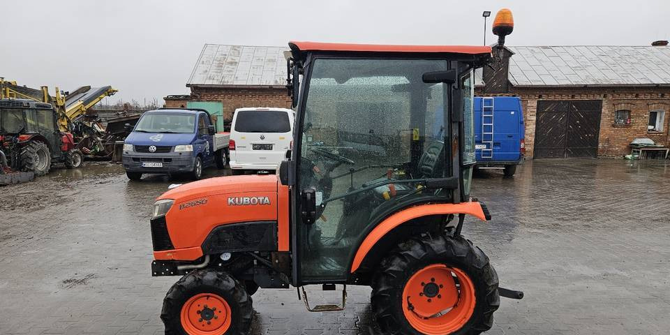 Ciągnik Kubota B2650 4x4 klima 26 KM hydrostat - Τρακτέρ: φωτογραφία 1 Ciągnik Kubota B2650 4x4 klima 26 KM hydrostat - Τρακτέρ: φωτογραφία 1