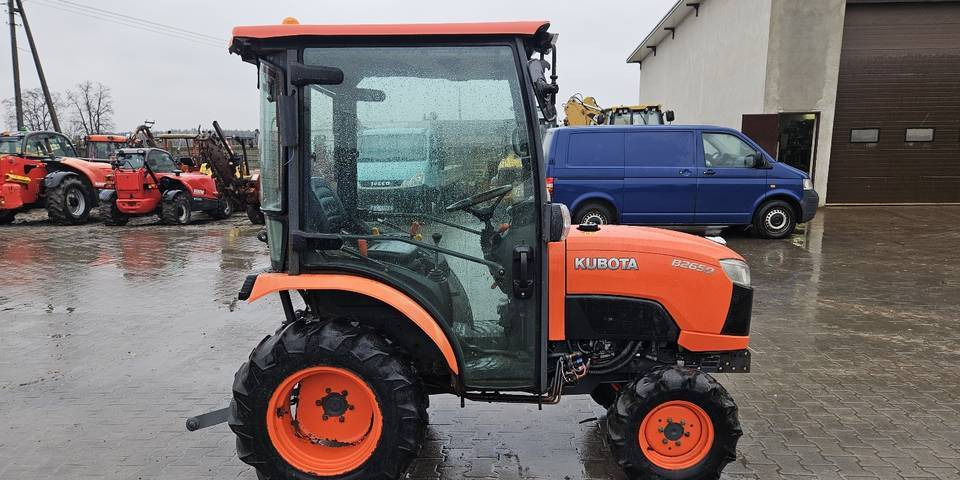 Ciągnik Kubota B2650 4x4 klima 26 KM hydrostat - Τρακτέρ: φωτογραφία 5 Ciągnik Kubota B2650 4x4 klima 26 KM hydrostat - Τρακτέρ: φωτογραφία 5