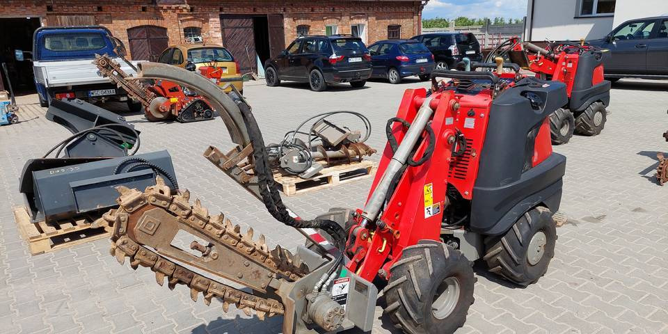 Koparka łańcuchowa miniładowarka Ditch Witch R300 wiertnica - Εκσκαφέας τάφρων: φωτογραφία 1 Koparka łańcuchowa miniładowarka Ditch Witch R300 wiertnica - Εκσκαφέας τάφρων: φωτογραφία 1