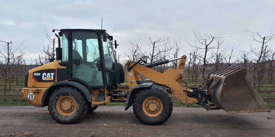 Ładowarka Caterpillar 906H widły + łyżka - Ελαστιχοφόρος φορτωτής: φωτογραφία 3 Ładowarka Caterpillar 906H widły + łyżka - Ελαστιχοφόρος φορτωτής: φωτογραφία 3