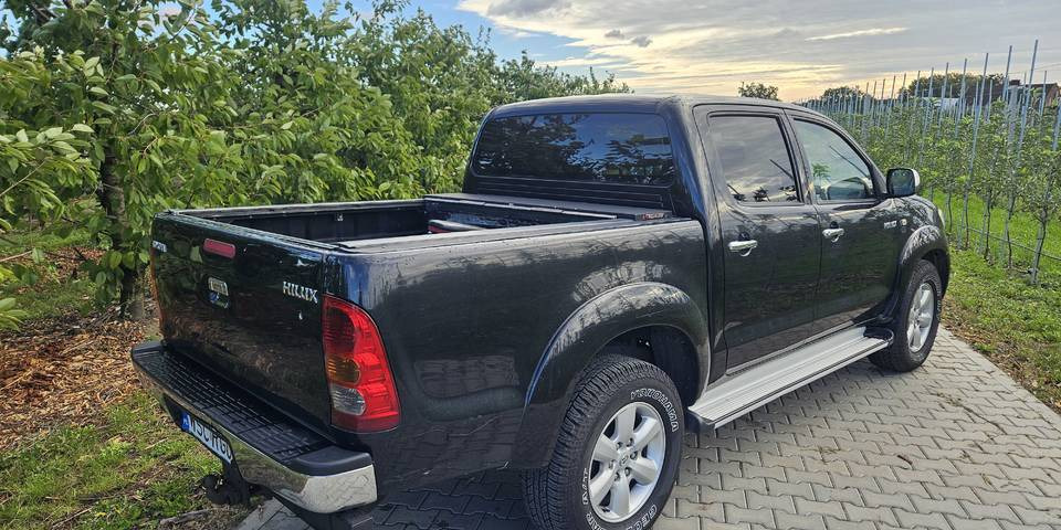 Toyota Hilux 3.0 SR5 automat 4x4 - Ημιφορτηγό: φωτογραφία 5 Toyota Hilux 3.0 SR5 automat 4x4 - Ημιφορτηγό: φωτογραφία 5