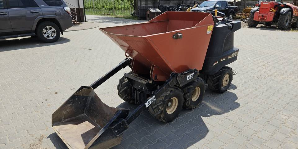 Wozidło samozaładowcze Ditch Witch R300 koparka łańcuchowa - Μίνι ανατρεπόμενο: φωτογραφία 2 Wozidło samozaładowcze Ditch Witch R300 koparka łańcuchowa - Μίνι ανατρεπόμενο: φωτογραφία 2