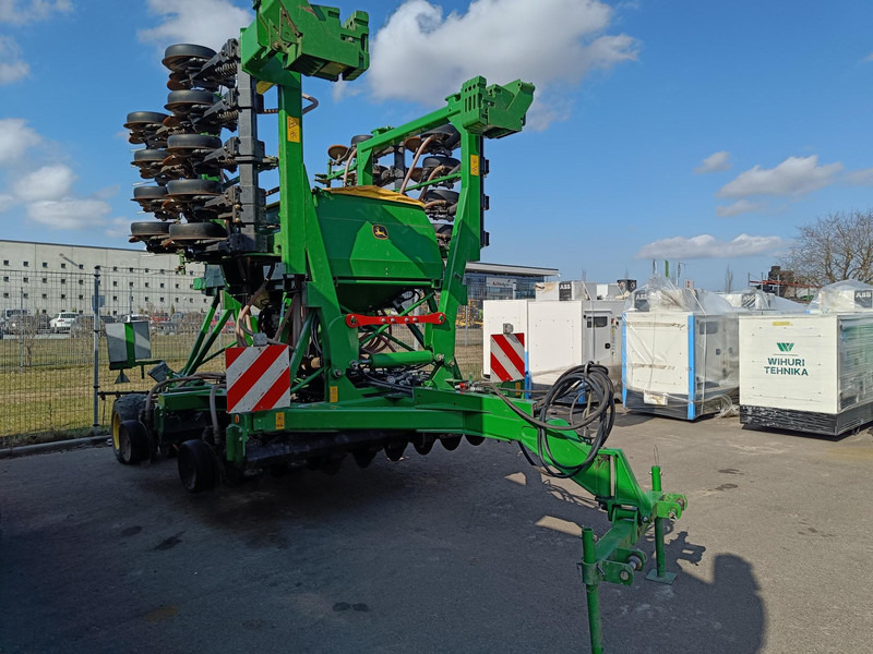 John Deere 750 A - Σπαρτική μηχανή ακριβείας: φωτογραφία 1 John Deere 750 A - Σπαρτική μηχανή ακριβείας: φωτογραφία 1