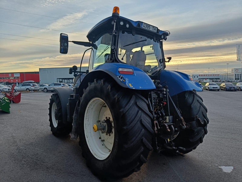 New Holland T7.270 AC - Τρακτέρ: φωτογραφία 5 New Holland T7.270 AC - Τρακτέρ: φωτογραφία 5