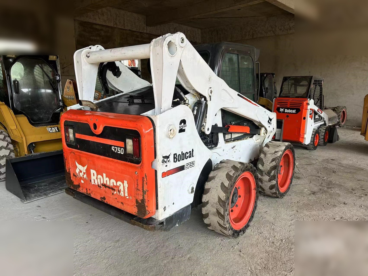 BOBCAT S750 - Φορτωτής πλάγιας ολίσθησης: φωτογραφία 4 BOBCAT S750 - Φορτωτής πλάγιας ολίσθησης: φωτογραφία 4