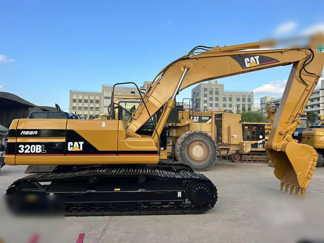 CATERPILLAR 320BL - Ερπυστριοφόρος εκσκαφέας: φωτογραφία 1 CATERPILLAR 320BL - Ερπυστριοφόρος εκσκαφέας: φωτογραφία 1