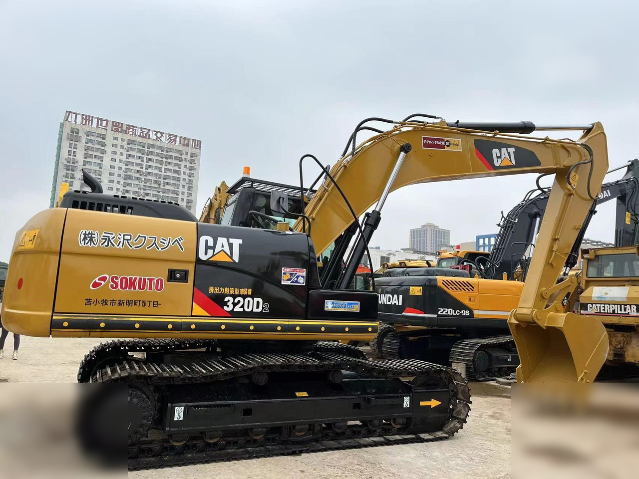CATERPILLAR 320D2 - Ερπυστριοφόρος εκσκαφέας: φωτογραφία 2 CATERPILLAR 320D2 - Ερπυστριοφόρος εκσκαφέας: φωτογραφία 2