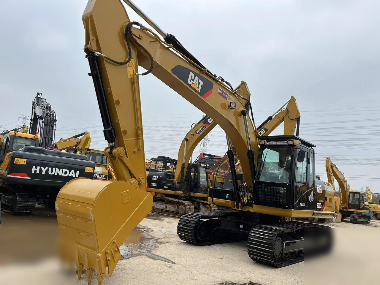 CATERPILLAR 320D2 - Ερπυστριοφόρος εκσκαφέας: φωτογραφία 1 CATERPILLAR 320D2 - Ερπυστριοφόρος εκσκαφέας: φωτογραφία 1