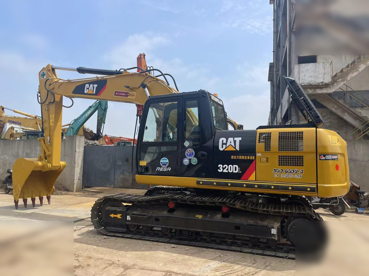 Ερπυστριοφόρος εκσκαφέας CATERPILLAR 320DL: φωτογραφία 1