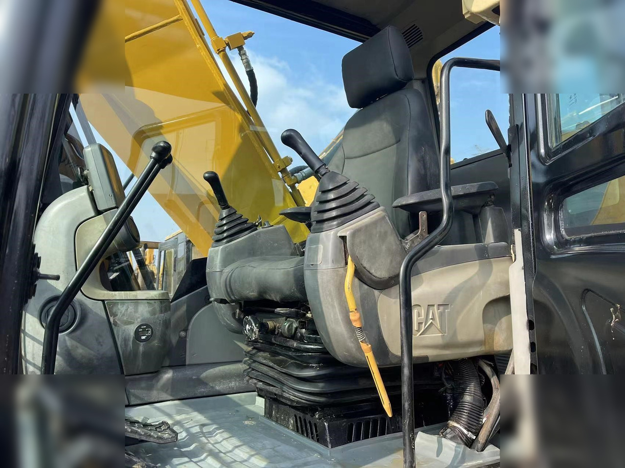 CATERPILLAR 320D - Ερπυστριοφόρος εκσκαφέας: φωτογραφία 4 CATERPILLAR 320D - Ερπυστριοφόρος εκσκαφέας: φωτογραφία 4