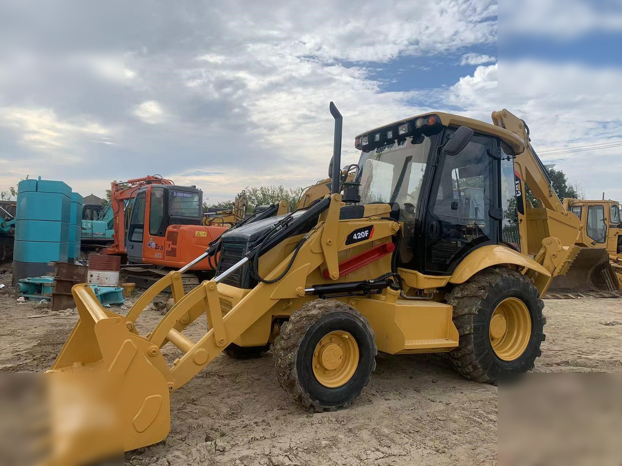CATERPILLAR 420F - Φορτωτής εκσκαφέας: φωτογραφία 3 CATERPILLAR 420F - Φορτωτής εκσκαφέας: φωτογραφία 3