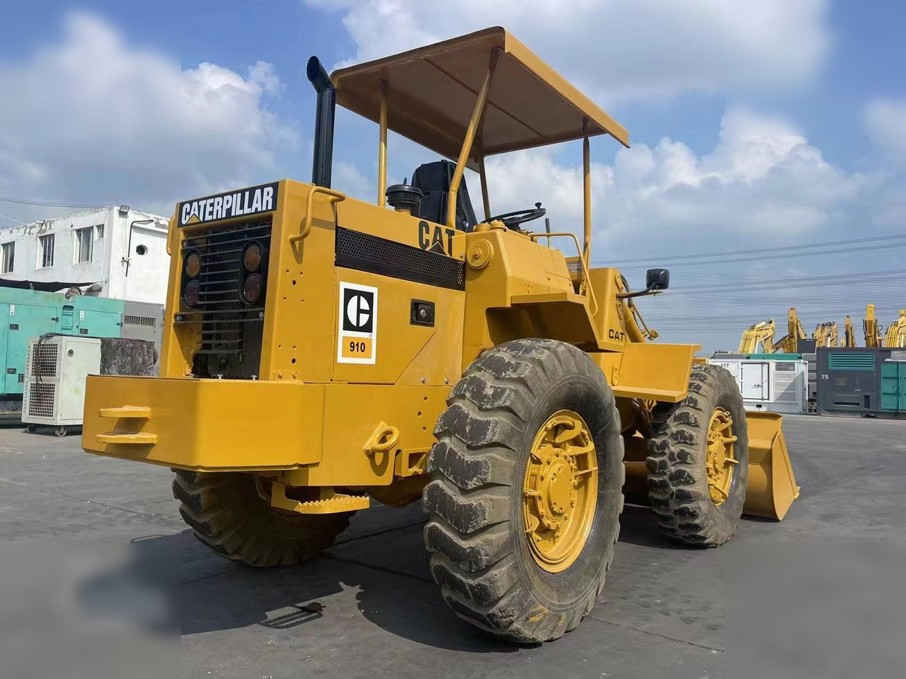 CATERPILLAR 910 - Ελαστιχοφόρος φορτωτής: φωτογραφία 3 CATERPILLAR 910 - Ελαστιχοφόρος φορτωτής: φωτογραφία 3