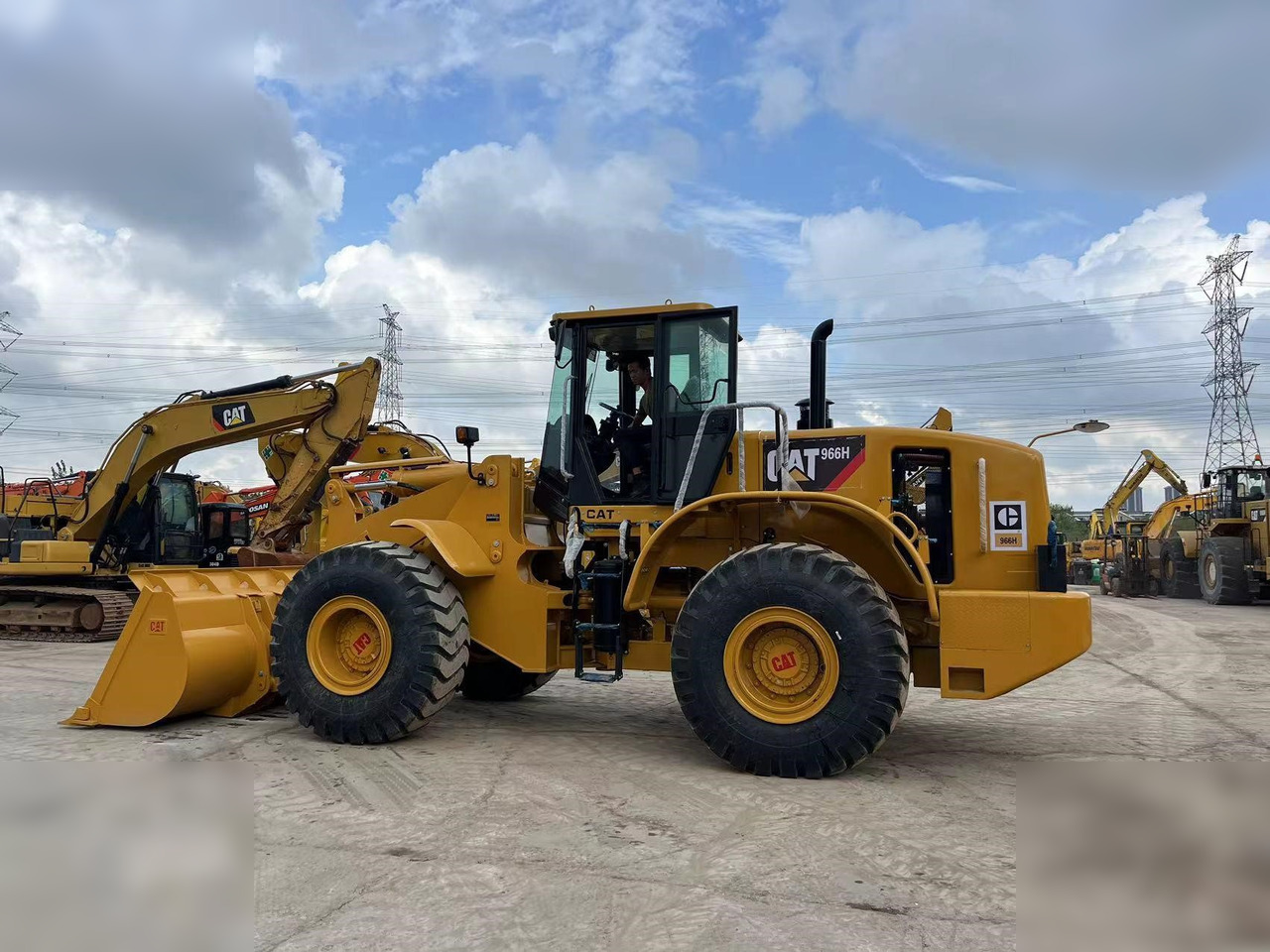CATERPILLAR 966H - Ελαστιχοφόρος φορτωτής: φωτογραφία 1 CATERPILLAR 966H - Ελαστιχοφόρος φορτωτής: φωτογραφία 1
