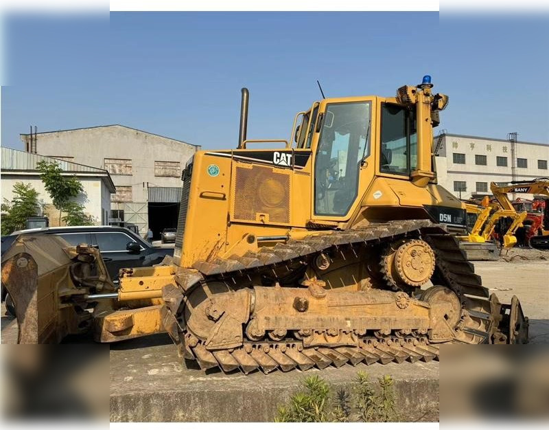 CATERPILLAR D5N - Μπουλντόζα: φωτογραφία 1 CATERPILLAR D5N - Μπουλντόζα: φωτογραφία 1